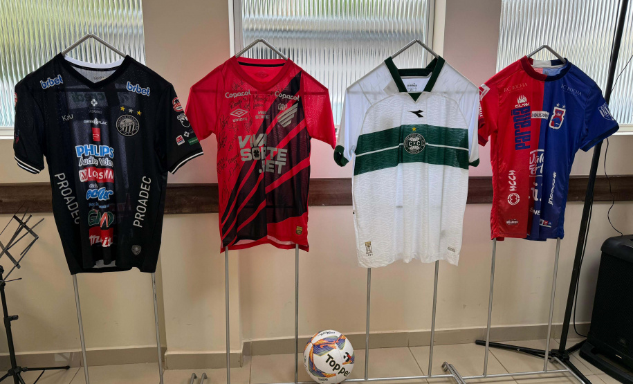 Saúde inicia campanha “Doe Sangue Pelo Esporte” em parceria com a Prefeitura de Curitiba e times de futebol paranaenses