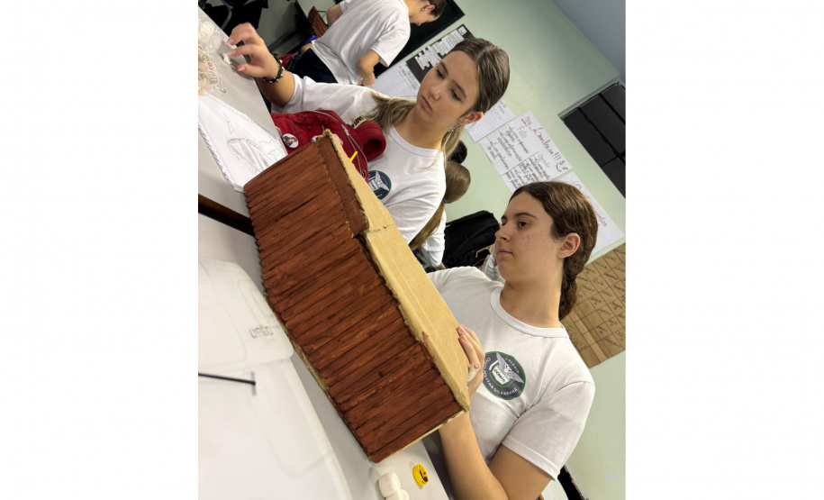 Programa Investigação Saeb promove aprendizagem integrada e prepara estudantes para avaliação