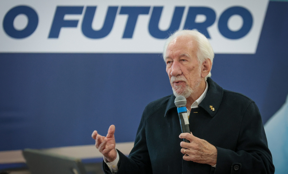 VICE ENTREGA TABLETS EDUCAÇÃO