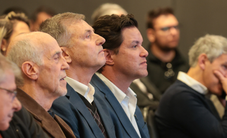 Estado investirá R$ 977 milhões em programa de pavimentação em ruas com pedras irregulares