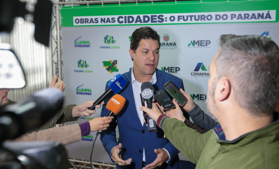 Estado investirá R$ 977 milhões em programa de pavimentação em ruas com pedras irregulares