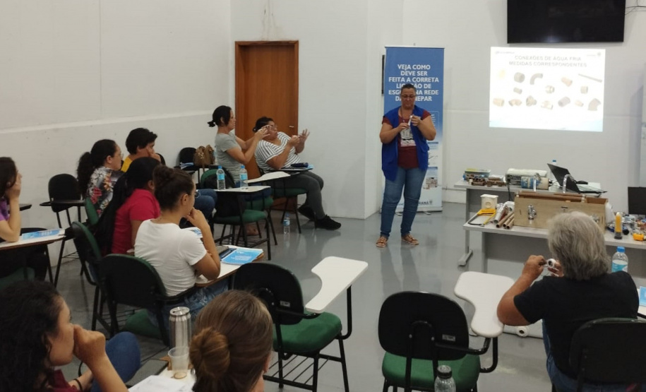 Sanepar inicia visitas residenciais em 2 mil imóveis