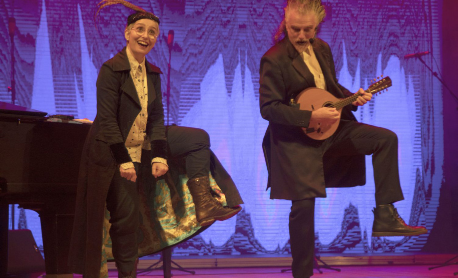 Universo musical cômico de Sbørnia Kontr’Atracka retorna ao Guairão