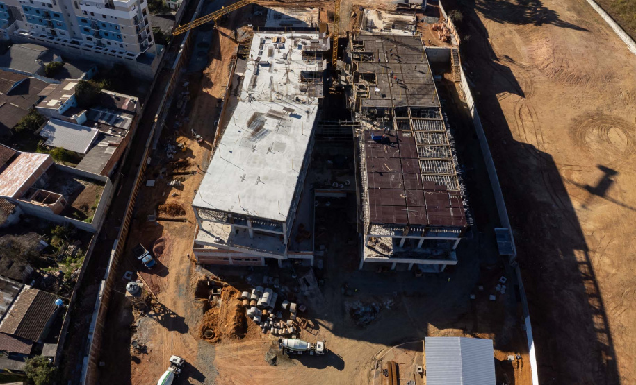 São José dos Pinhais, 18 de julho de 2025 - Construção do Hospital e Maternidade SJP, na Região Metropolitana de Curitiba (RMC).