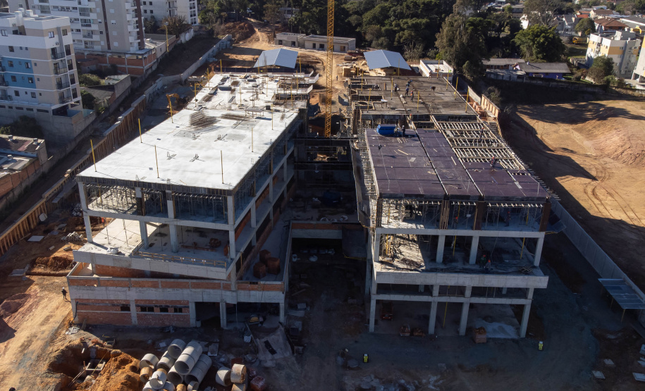 São José dos Pinhais, 18 de julho de 2025 - Construção do Hospital e Maternidade SJP, na Região Metropolitana de Curitiba (RMC).