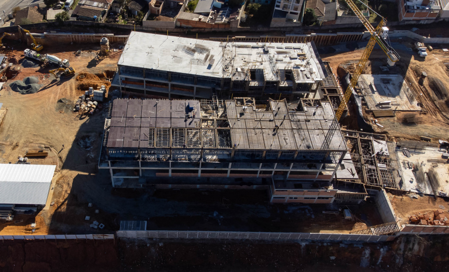 São José dos Pinhais, 18 de julho de 2025 - Construção do Hospital e Maternidade SJP, na Região Metropolitana de Curitiba (RMC).