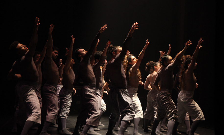 Espetáculo do Balé Teatro Guaíra emociona São Paulo em fim de semana com casa cheia