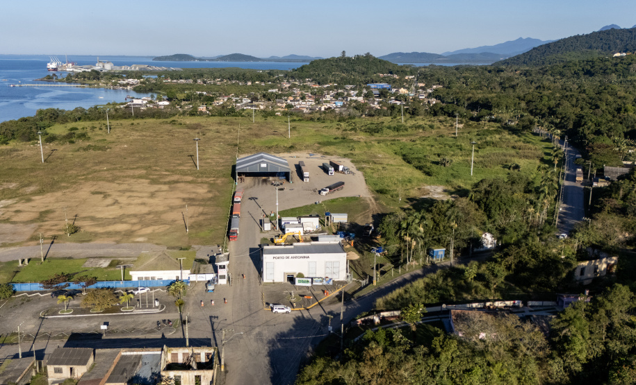 Portos do Paraná inicia obras viárias em Antonina