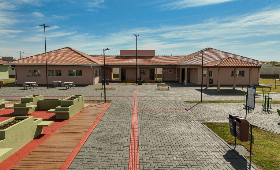 COHAPAR - CONDOMÍNIO  DO IDOSO EM ARAPONGAS