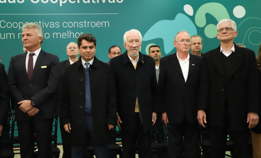 EXPOSIÇÃO 100 ANOS FRISIA