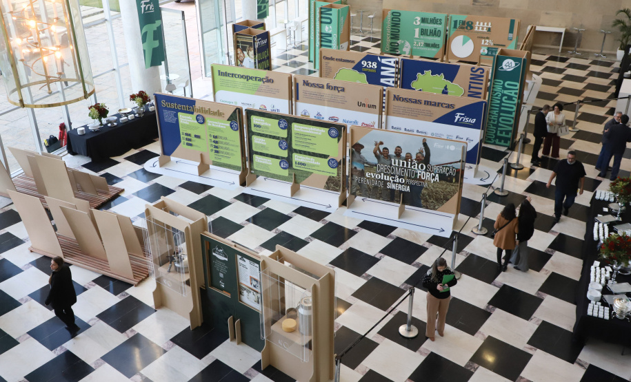 EXPOSIÇÃO 100 ANOS FRISIA