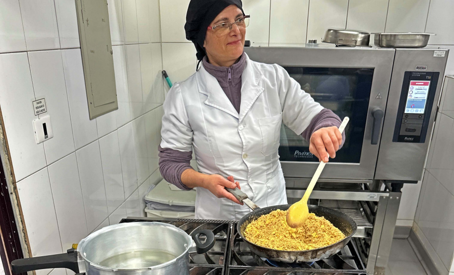 Receita de sucesso: Governo do Paraná capacita milhares de merendeiras em formação inédita