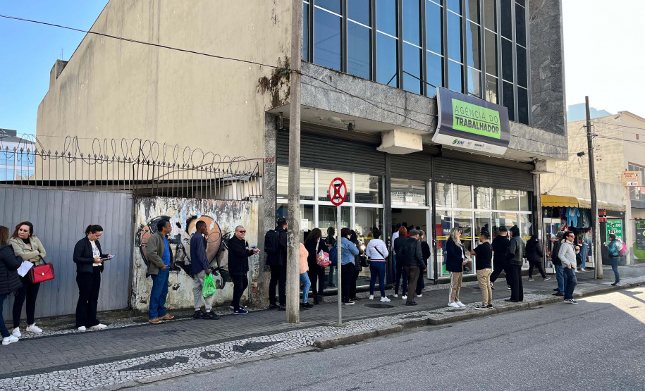 Mutirão da Saúde pré-aprova 342 candidatos para mais de 500 vagas em Curitiba