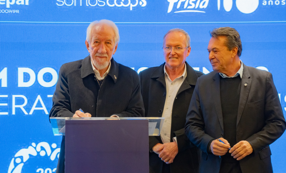 SEED - Paraná formaliza parceria para fortalecer cooperativas escolares em colégios agrícolas