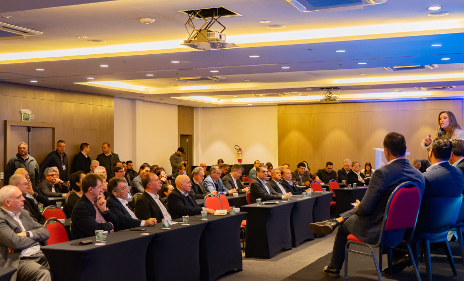 SEED - Paraná formaliza parceria para fortalecer cooperativas escolares em colégios agrícolas