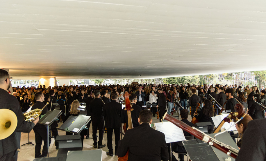 Orquestra Sinfônica do Paraná apresenta neste sábado (05) a terceira edição do concerto “Mostly Mozart” no Museu Oscar Niemeyer