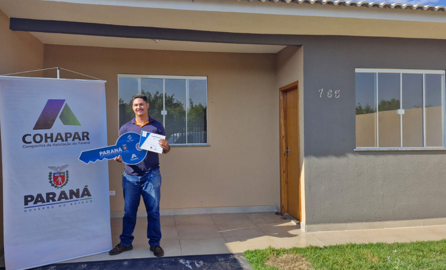 A Companhia de Habitação do Paraná concluiu a entrega de mais três módulos do Residencial Barcelona, com 68 moradias no total, nesta terça-feira (15) em Paiçandu.