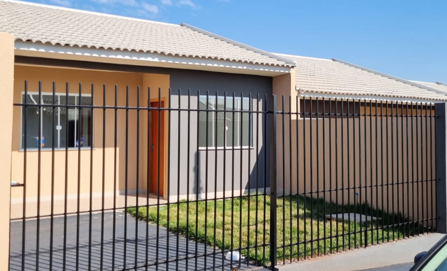 A Companhia de Habitação do Paraná concluiu a entrega de mais três módulos do Residencial Barcelona, com 68 moradias no total, nesta terça-feira (15) em Paiçandu.