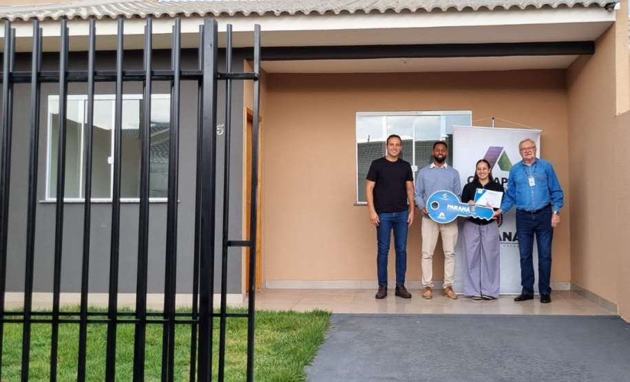 A Companhia de Habitação do Paraná concluiu a entrega de mais três módulos do Residencial Barcelona, com 68 moradias no total, nesta terça-feira (15) em Paiçandu.