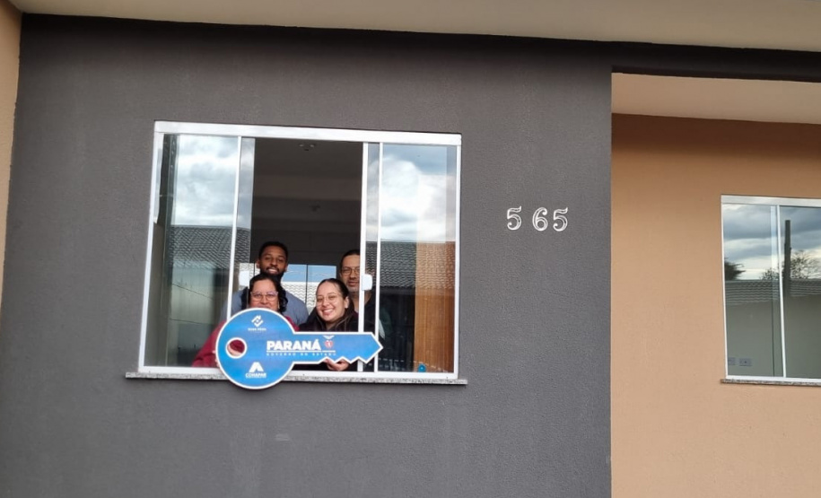 A Companhia de Habitação do Paraná concluiu a entrega de mais três módulos do Residencial Barcelona, com 68 moradias no total, nesta terça-feira (15) em Paiçandu.