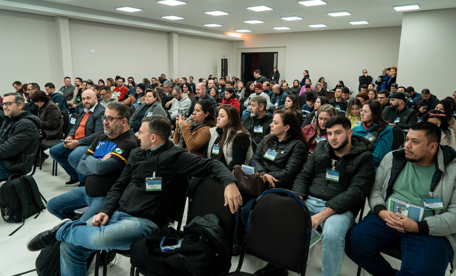 Seminário reúne professores e consolida ensino da Robótica como referência no Paraná
