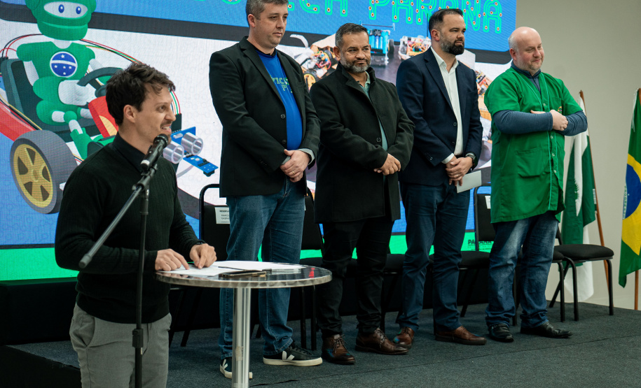 Seminário reúne professores e consolida ensino da Robótica como referência no Paraná