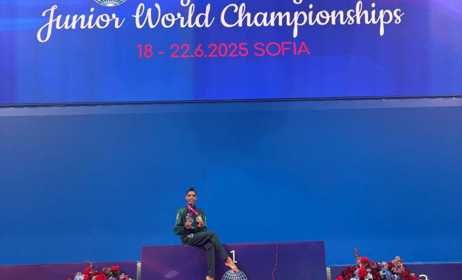 SEED - Jogos Escolares para o mundo: colombense brilha com medalha de prata no Mundial Júnior de Ginástica Rítmica