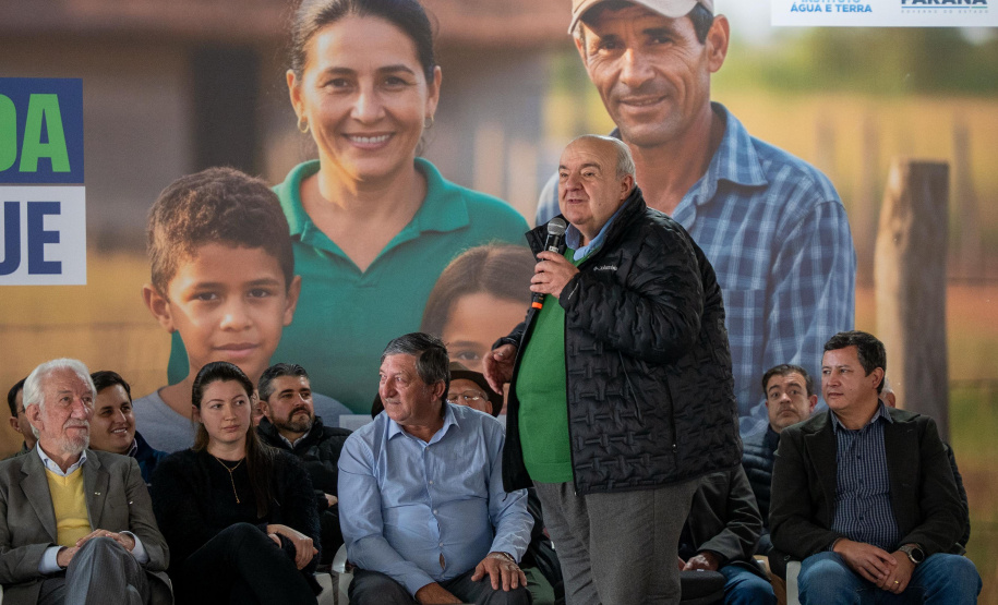 VICE ENTREGA TÍTULO REGULARIZAÇÃO FUNDIÁRIA