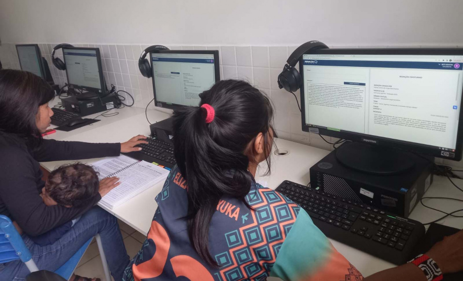 Conectividade e inclusão: internet de alta velocidade beneficia estudantes e professores em escolas indígenas do Paraná