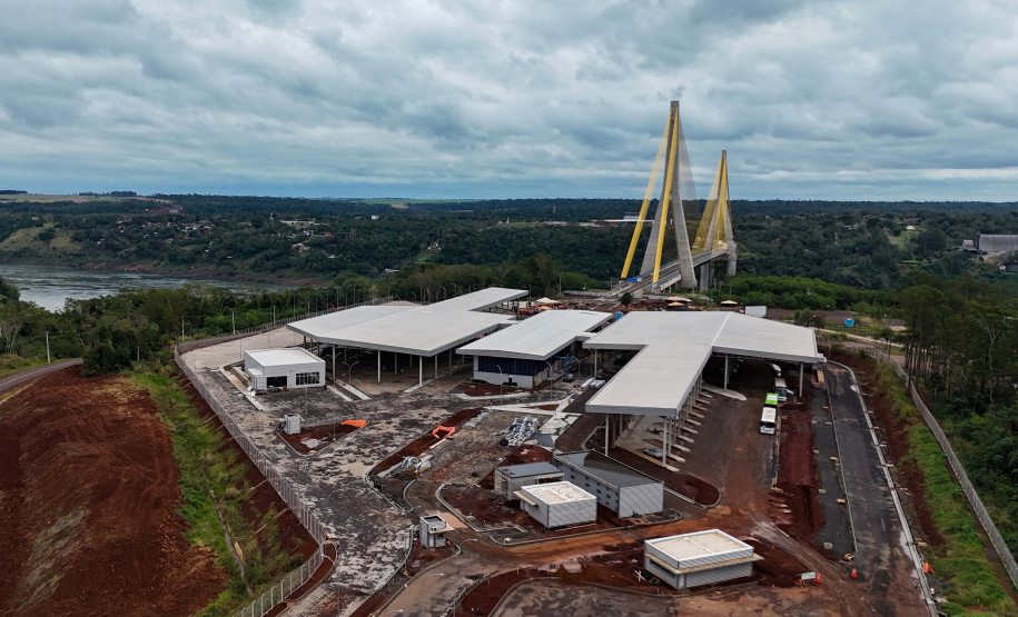 Obras da Perimetral Leste de Foz do Iguaçu avançam e chegam a 75% de execução