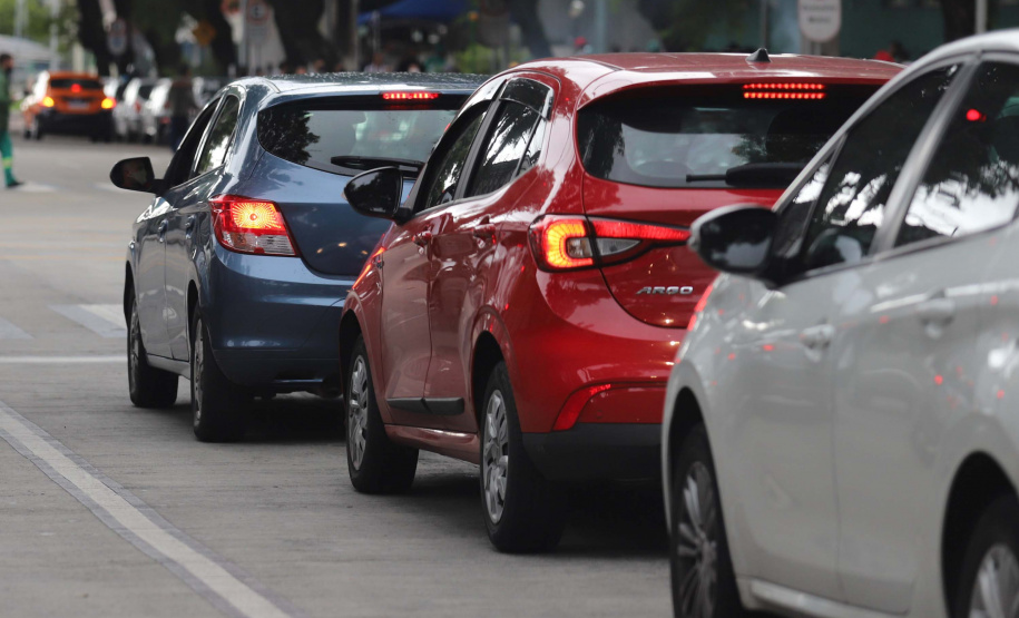 Governo envia à Assembleia redução de 45% de IPVA para veículos no Paraná