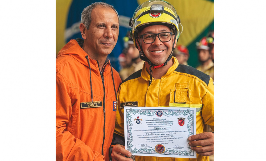 Bombeiros do Paraná concluem curso com padrão da ONU para resgate em desabamentos