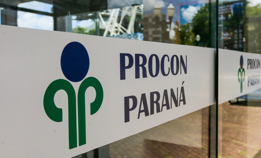 Procon-PR pesquisa a percepção dos consumidores sobre planos de celular