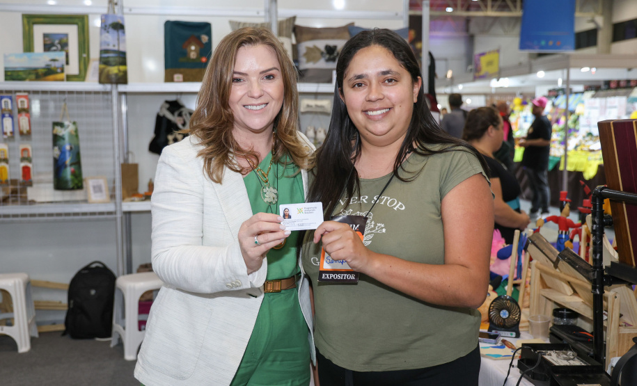 Paraná lidera emissão de carteiras do artesão em agosto