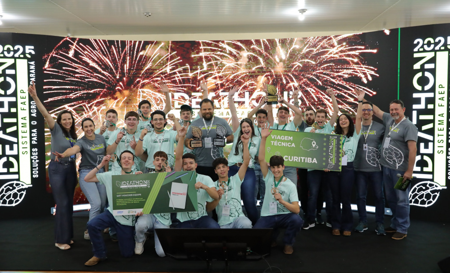 Inovação no campo: projeto de coleira inteligente criado por estudantes é destaque no Ideathon de Francisco Beltrão