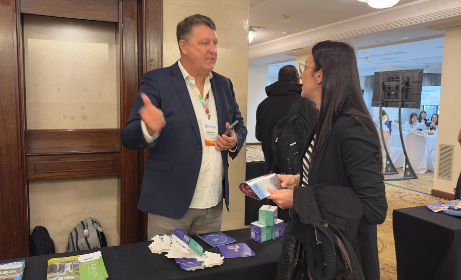 Em evento inédito, Viaje Paraná capacita estrangeiros e leva coexpositores a Montevidéu, no Uruguai