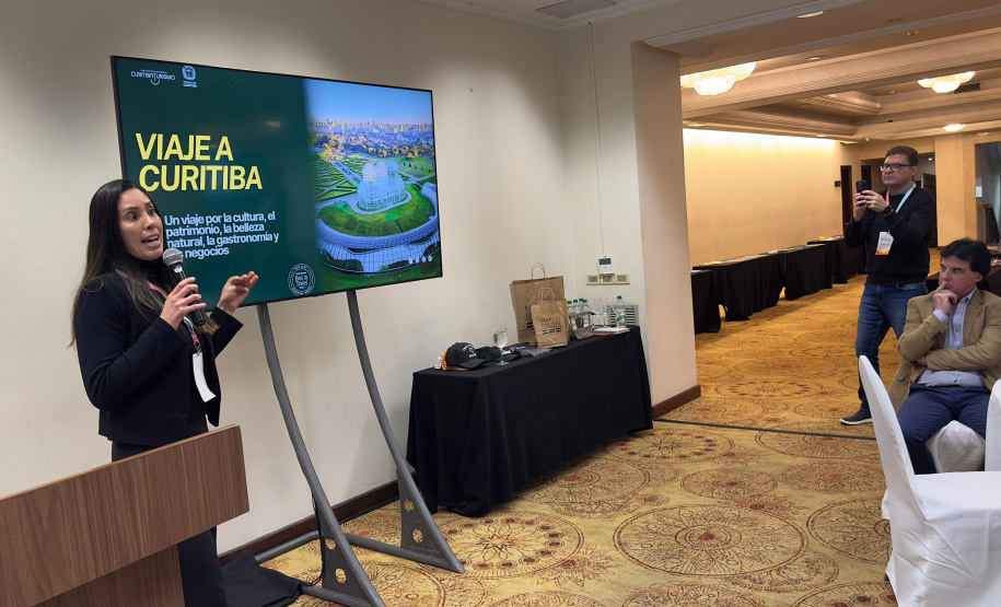 Em evento inédito, Viaje Paraná capacita estrangeiros e leva coexpositores a Montevidéu, no Uruguai