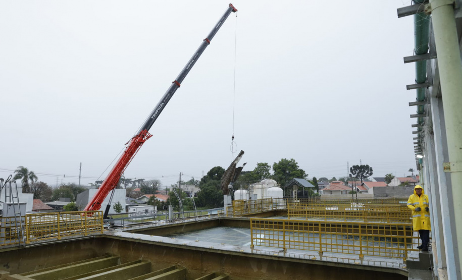 Agilidade na resposta da Sanepar promove a retomada do trabalho naem Estação de Tratamento destelhada pela tempestade em Curitiba