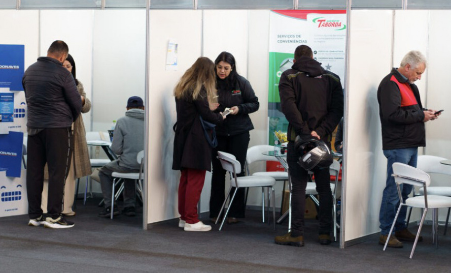 SETR - Mutirão do setor de transportes em Curitiba gera mais de 700 atendimentos e oferta 500 vagas de emprego