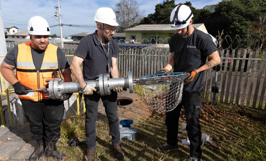 Sanepar usa esferas inteligentes para inspecionar redes sem interromper distribuição de água