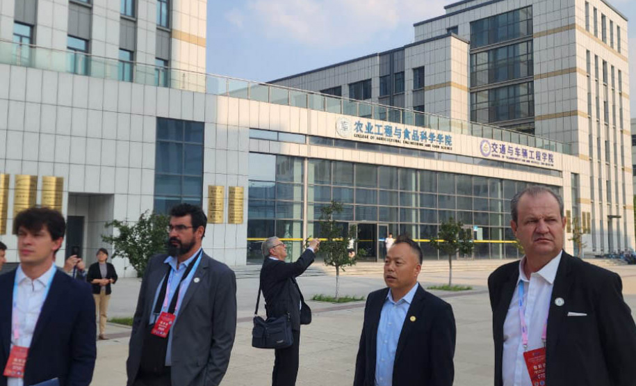 Paraná assina acordo com universidade chinesa para ampliar cooperação acadêmica internacional