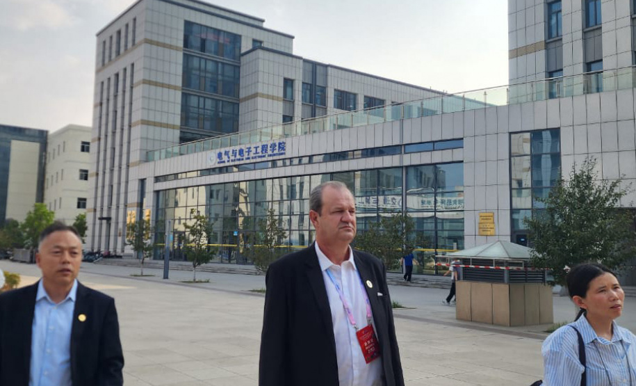 Paraná assina acordo com universidade chinesa para ampliar cooperação acadêmica internacional