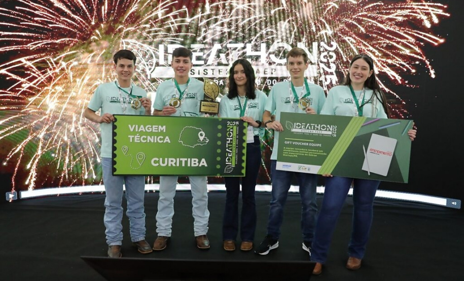 Inovação no campo: projeto de coleira inteligente criado por estudantes é destaque no Ideathon de Francisco Beltrão