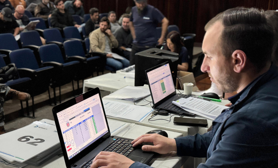 Detran-PR arrecada mais de R$ 4,8 milhões em leilões de veículos e materiais ferrosos