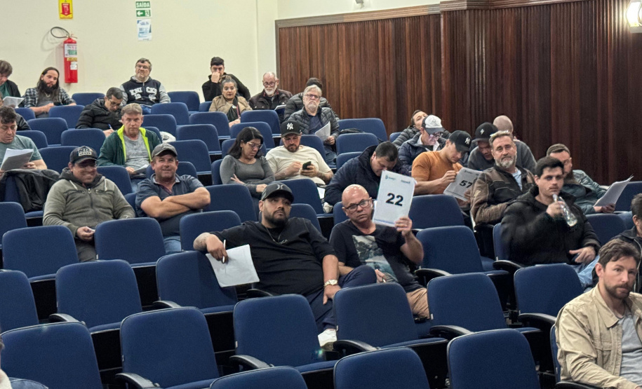 Detran-PR arrecada mais de R$ 4,8 milhões em leilões de veículos e materiais ferrosos