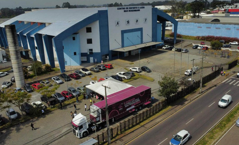 Paraná Rosa: Carreta Saúde da Mulher realiza mais de mil atendimentos em São José dos Pinhais