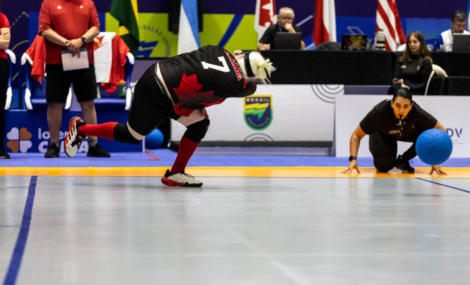 Lição para todos: professora paranaense inspira alunos com valores do esporte paralímpico
