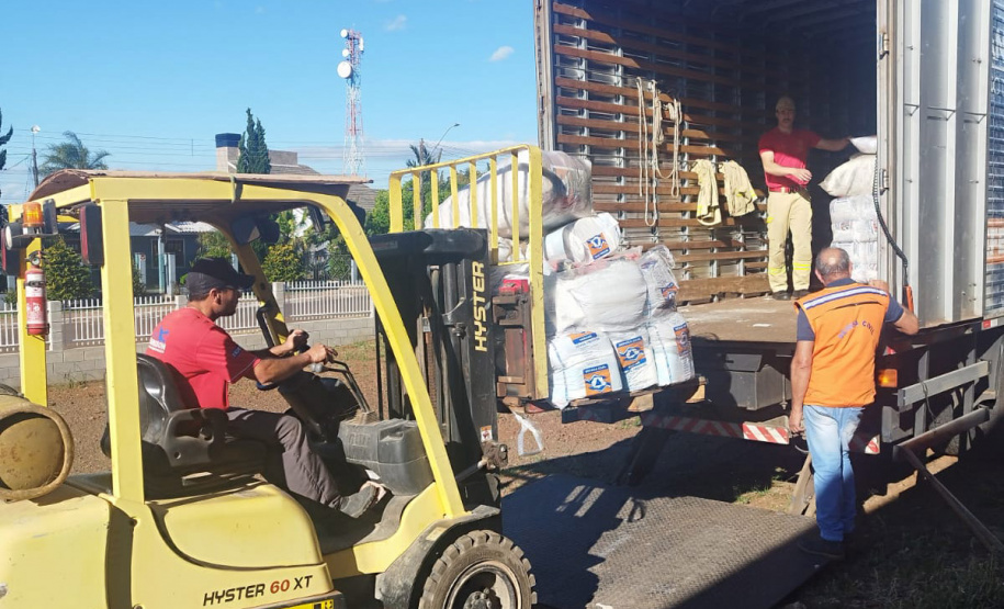 Boa Ventura do São Roque recebe ajuda humanitária da Defesa Civil