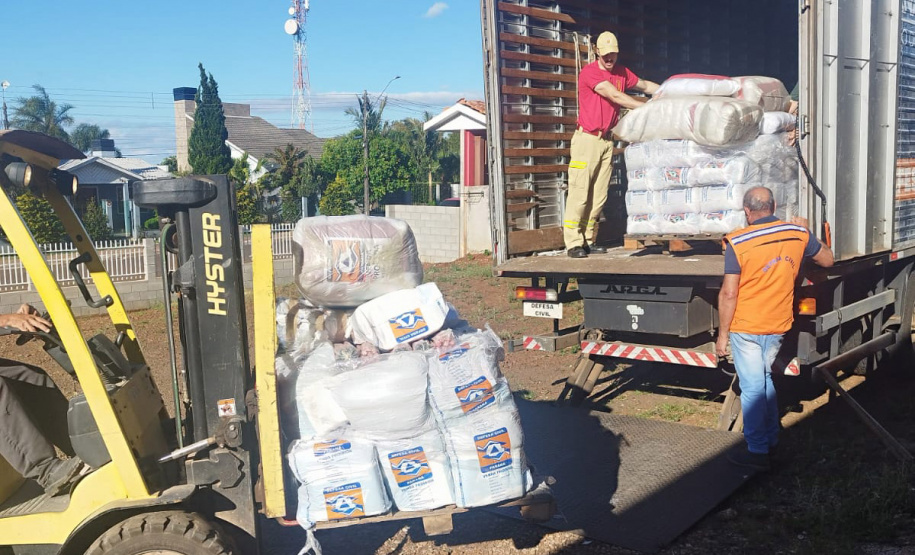 Boa Ventura do São Roque recebe ajuda humanitária da Defesa Civil