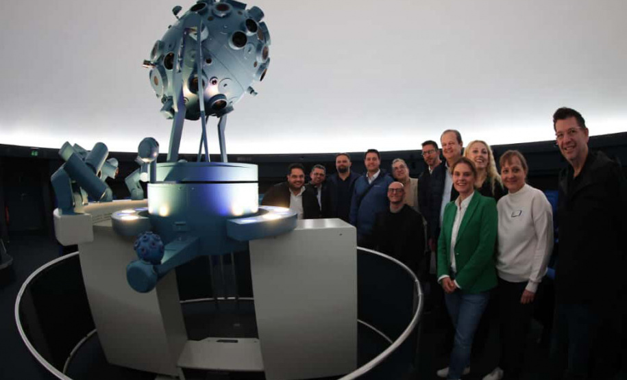 Visita ao Planetário de  Wolfsburg. É um dos dez maiores planetários da Alemanha